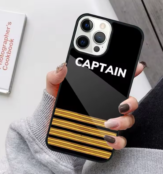 iPhone 14 Schutzhülle „CAPTAIN“ – MagSafe kompatibel